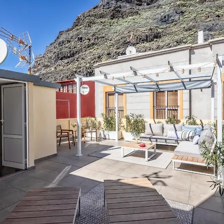 Holiday home Casa El Puerto By Huskalia Tazacorte